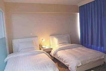 Urumqi Jingu Hotel 外观 照片