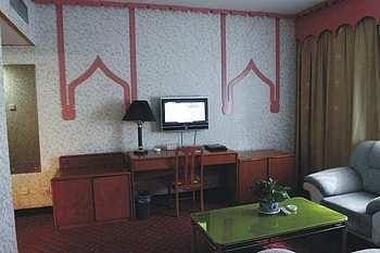 Urumqi Jingu Hotel 外观 照片